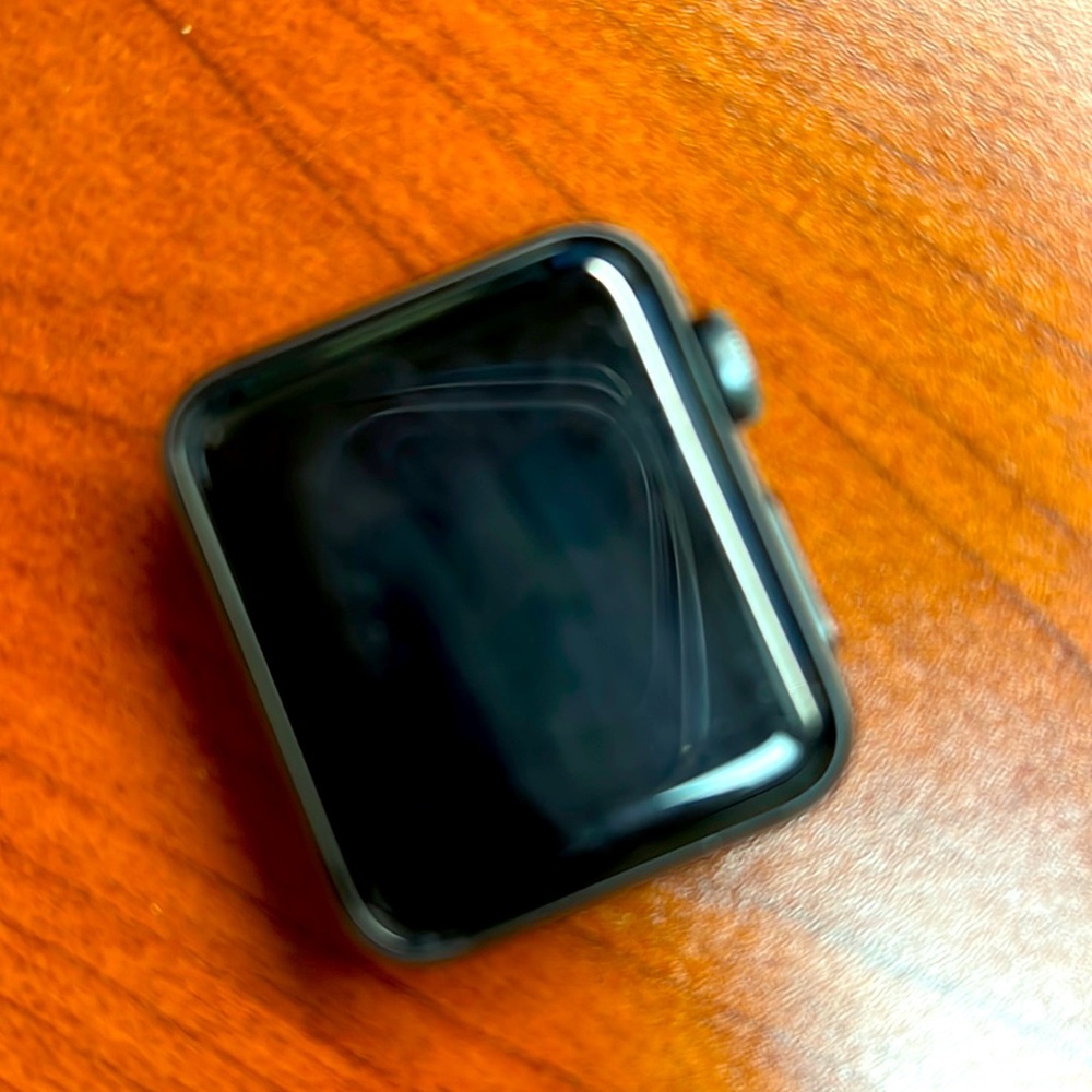 Apple Watch series 3 GPS + CELLULAR for PARTS ONLY